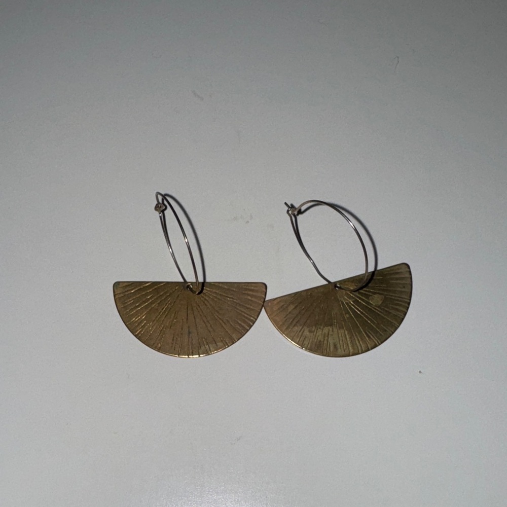 Elegant Gold Hoop Earrings